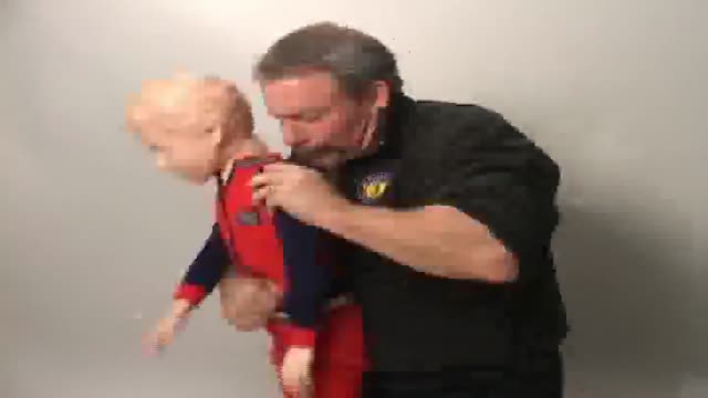 ⁣Choking Child Video Demonstration