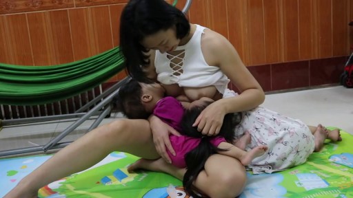 ⁣breastfeeding tiny infant